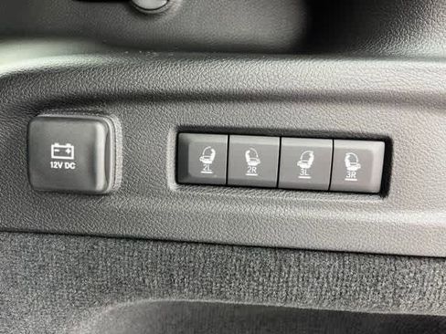 New 2025 Jeep Grand Cherokee L Overland w/ Luxury Tech Group IV image 32