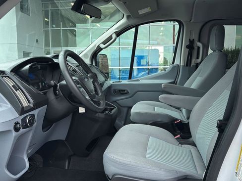 Used 2019 Ford Transit 350 XLT image 8