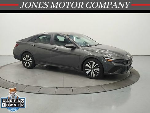 Used 2024 Hyundai Elantra SEL FWD image 1