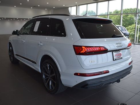 Used 2023 Audi Q7 3.0T Premium Plus w/ Premium Plus Package AWD/4WD image 5