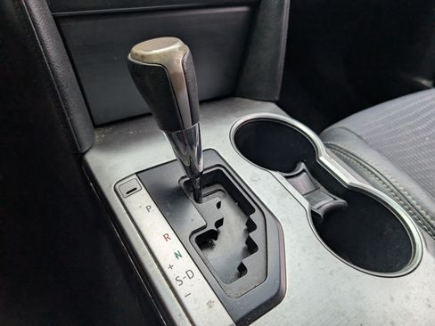 Used 2014 Toyota Camry SE FWD image 29