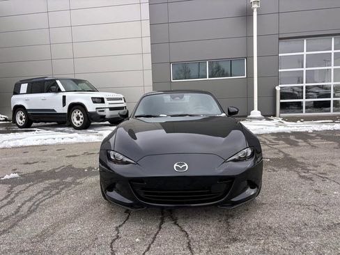 Used 2025 MAZDA MX-5 Miata RF Grand Touring image 2