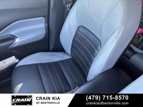 Used 2022 Nissan Kicks SR w/ Premium Package FWD image 19