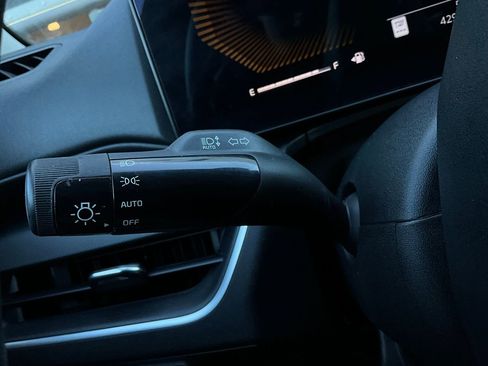 Used 2025 Kia K4 LXS image 36