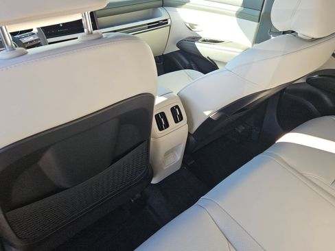 Certified 2025 Hyundai Tucson Limited image 19