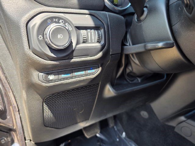 Used 2022 Jeep Wrangler Unlimited Rubicon 4xe w/ Cold Weather Group AWD/4WD image 31