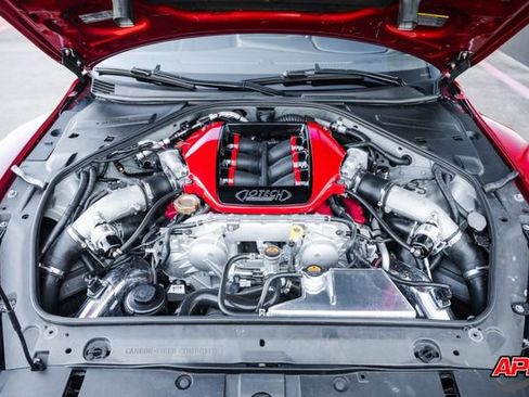 Used 2009 Nissan GT-R Premium AWD/4WD image 2
