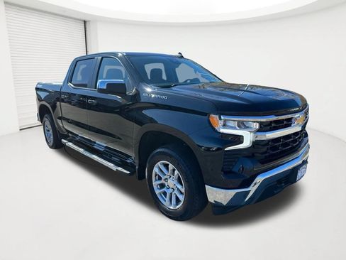 Used 2023 Chevrolet Silverado 1500 LT AWD/4WD image 3