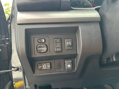 Used 2015 Toyota Tundra SR5 RWD image 18