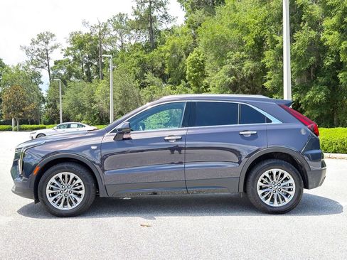 Used 2025 Cadillac XT4 Premium Luxury FWD image 2