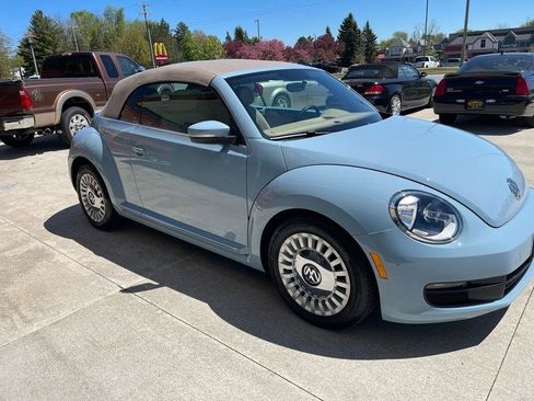 Used 2015 Volkswagen Beetle 1.8T FWD image 8
