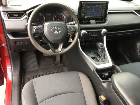 Used 2021 Toyota RAV4 LE FWD image 23