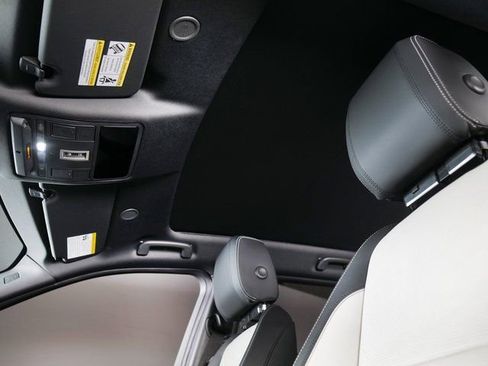 New 2026 Land Rover Discovery Sport Landmark AWD/4WD image 22