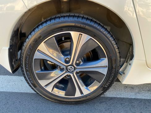 Used 2021 Nissan Leaf SV Plus image 19