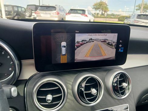 Used 2021 Mercedes-Benz GLC 300 image 32