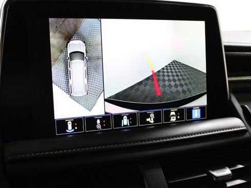 Used 2022 GMC Yukon SLT w/ SLT Premium Package image 13