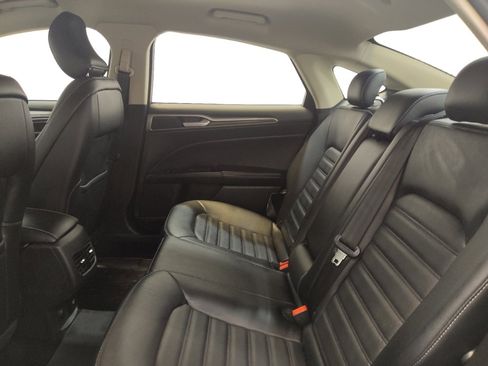 Used 2017 Ford Fusion Energi SE image 18