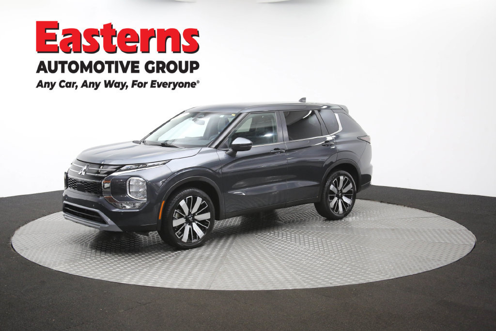 Used 2025 Mitsubishi Outlander SE FWD image 58