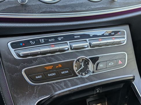 Used 2019 Mercedes-Benz E 300 4MATIC image 21