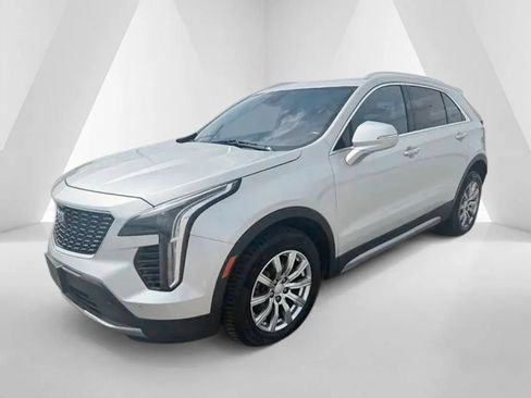 Used 2022 Cadillac XT4 Premium Luxury w/ Driver Awareness Package AWD/4WD image 3