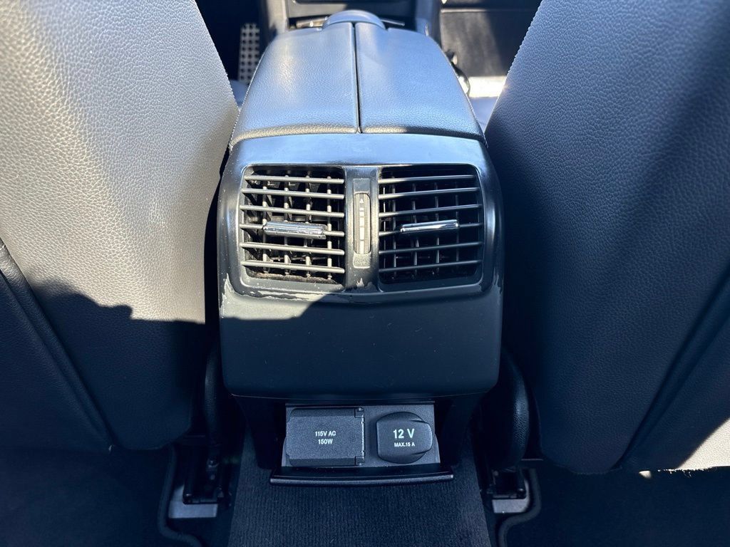 Used 2016 Mercedes-Benz E 350 4MATIC Wagon image 27