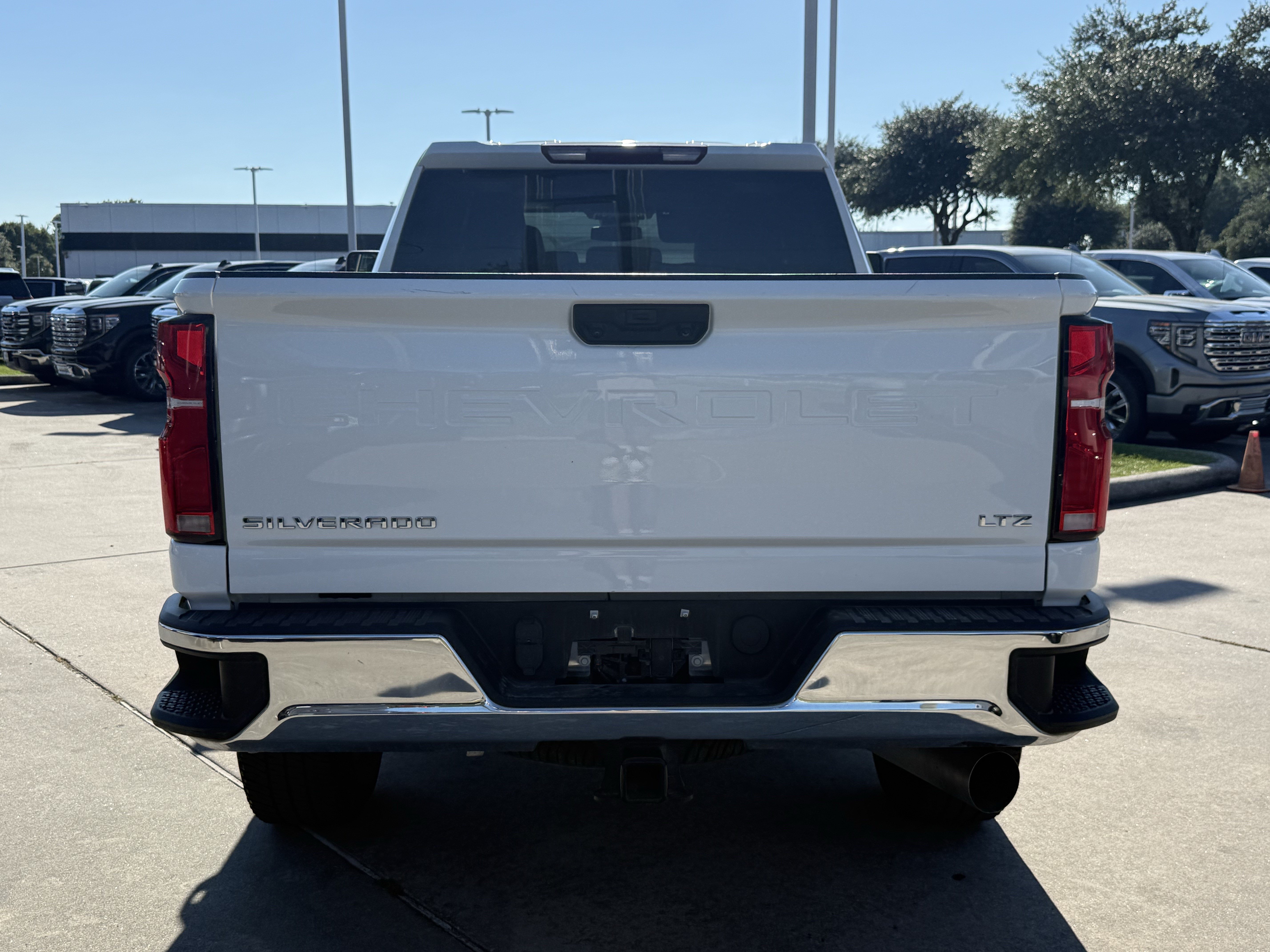 Used 2026 Chevrolet Silverado 2500 LTZ AWD/4WD image 6