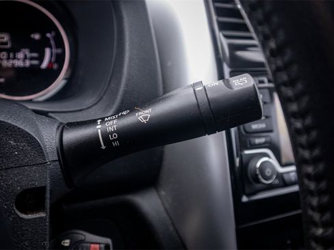 Used 2017 Nissan Versa Note SV image 16