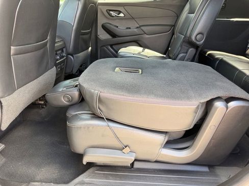 Used 2018 Chevrolet Traverse LT FWD image 15
