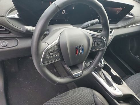 Used 2024 Buick Envista Preferred w/ Convenience I Package image 17