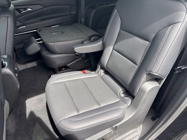 Used 2026 Chevrolet Traverse LT FWD image 20