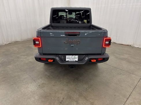 New 2025 Jeep Gladiator Mojave w/ Convenience Group image 27