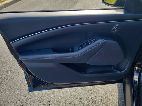 Certified 2025 Ford Mustang Mach-E Select RWD image 14