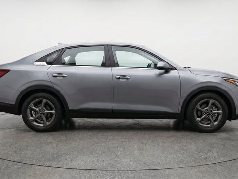Used 2025 Kia K4 FWD image 11