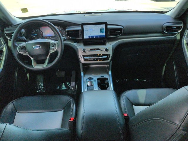 Certified 2024 Ford Explorer XLT w/ Equipment Group 202A RWD image 15