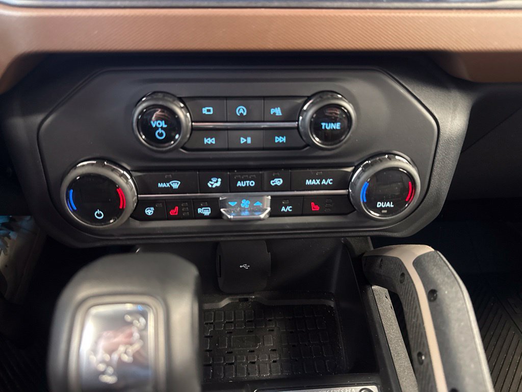 Used 2024 Ford Bronco Outer Banks AWD/4WD image 21