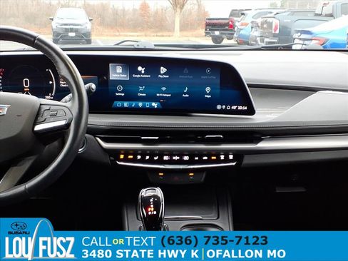 Used 2024 Cadillac XT4 Premium Luxury image 10