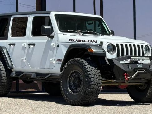 Used 2018 Jeep Wrangler Unlimited Rubicon w/ LED Lighting Group image 17