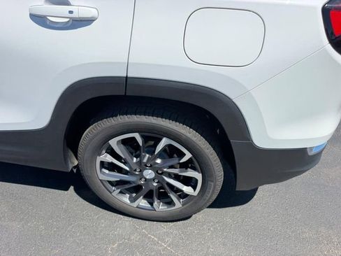 Used 2022 GMC Terrain SLT FWD image 9