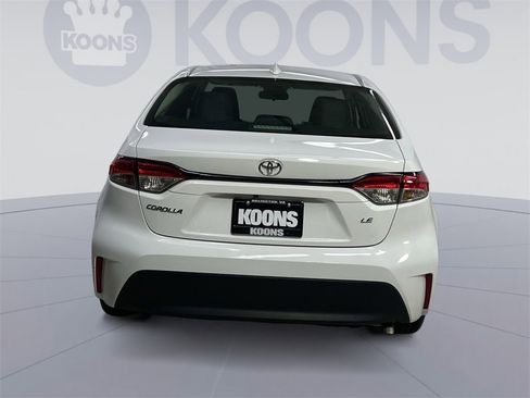 Used 2023 Toyota Corolla LE image 11