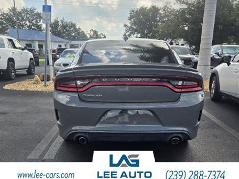 Used 2018 Dodge Charger SXT Plus RWD image 3