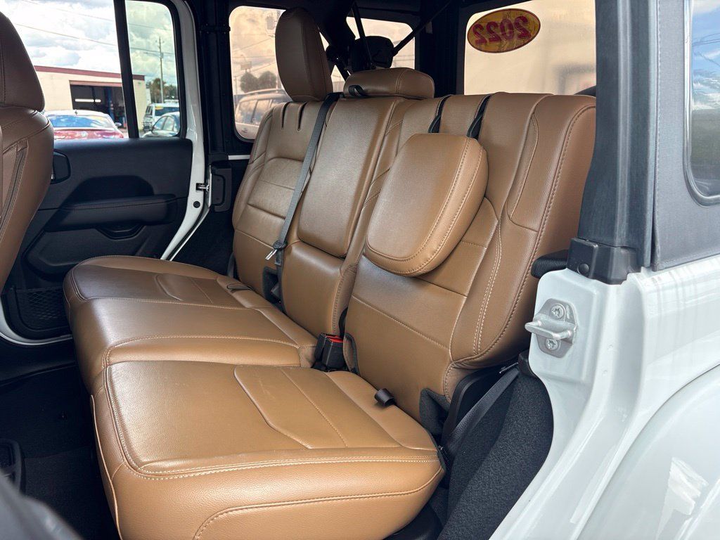 Used 2022 Jeep Wrangler Unlimited Sahara w/ Safety Group AWD/4WD image 11