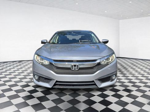 Used 2017 Honda Civic EX-T image 2