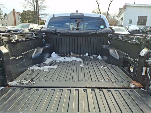 Used 2022 Toyota Tacoma TRD Sport image 26