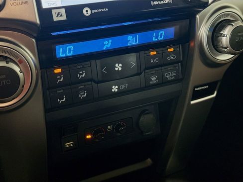 Used 2022 Toyota 4Runner Limited AWD/4WD image 16