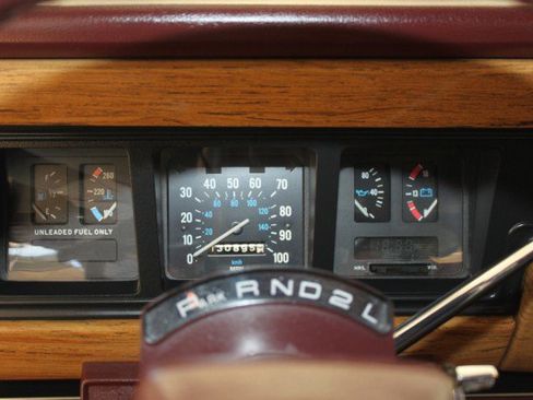 Used 1989 Jeep Grand Wagoneer image 76