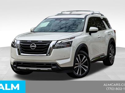 Used 2024 Nissan Pathfinder Platinum