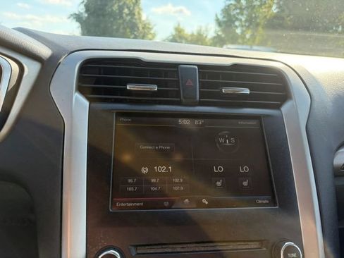 Used 2013 Ford Fusion SE FWD image 16