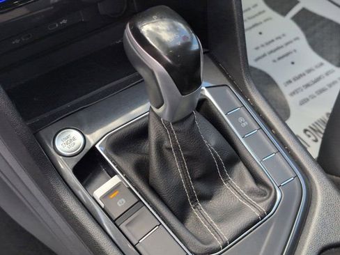 Used 2024 Volkswagen Tiguan SE image 19