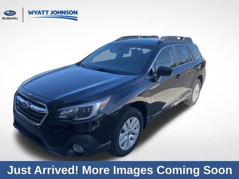 Used 2019 Subaru Outback 2.5i Premium image 1