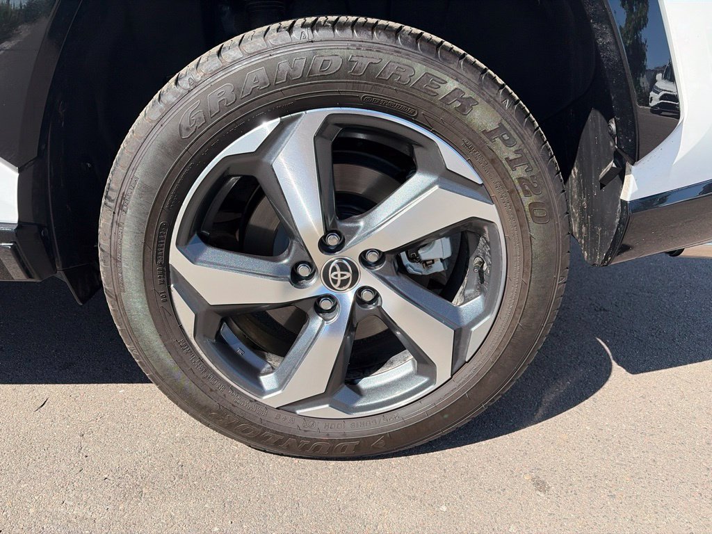 Used 2025 Toyota RAV4 SE AWD/4WD image 18